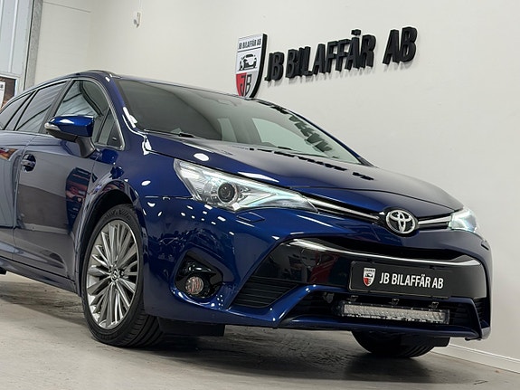 Toyota Avensis 4 of 25
