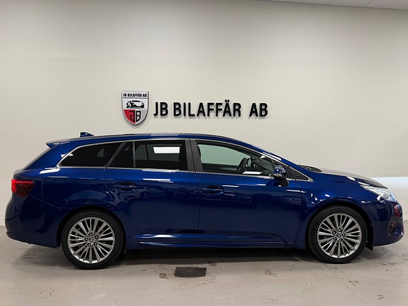 Toyota Avensis 8 of 25