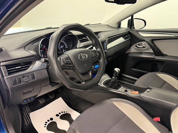 Toyota Avensis 9 of 25