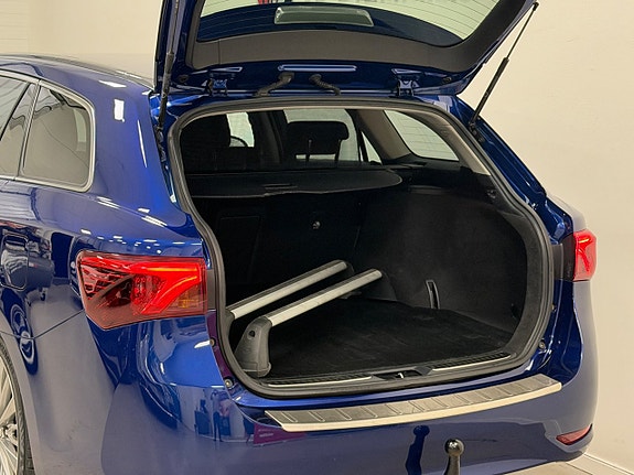 Toyota Avensis 22 of 25