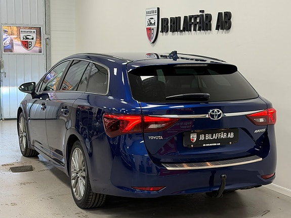 Toyota Avensis 5 of 25