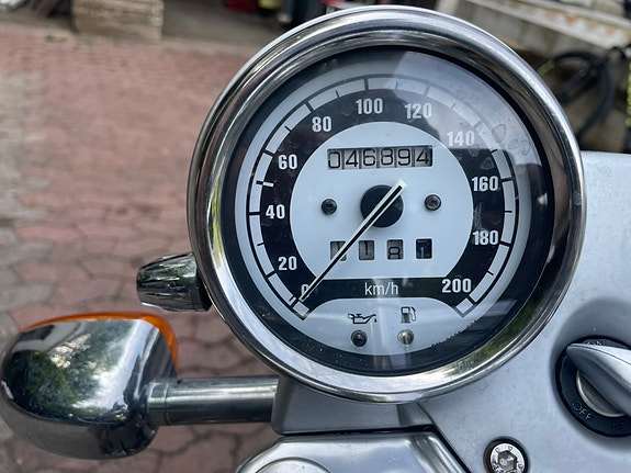 BMW R 1200 C 5 of 7