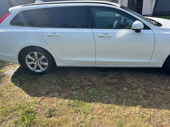 Volvo V90 4 of 5