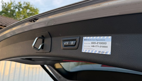 BMW 218d 6 of 11