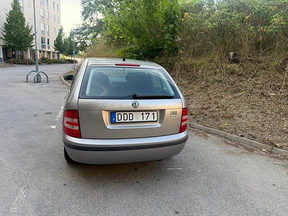 Skoda Fabia 3 of 5