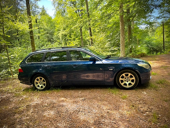 BMW 525i 3 of 10