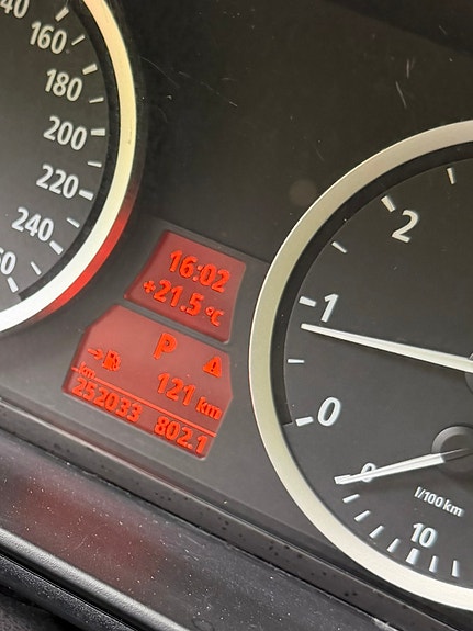 BMW 525i 9 of 10