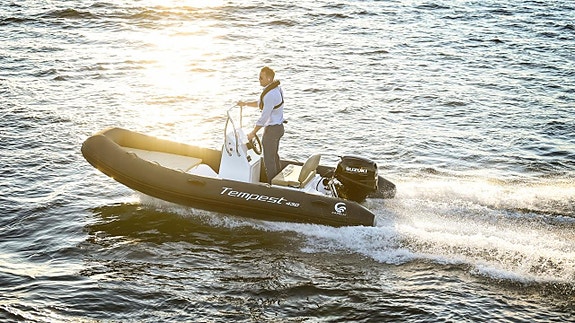 Capelli Tempest 430 SWE (2023)- Suzuki DF 30 ATL 2 of 5
