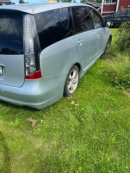 Mitsubishi Grandis 4 of 5
