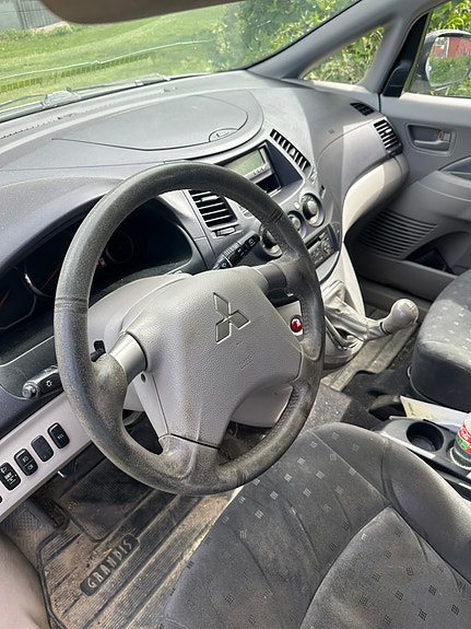 Mitsubishi Grandis 5 of 5