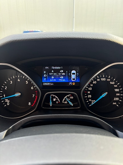 Ford Focus 9 of 14