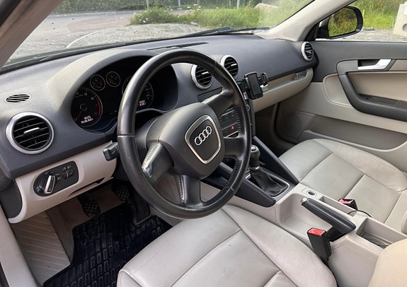 Audi A3 4 of 6