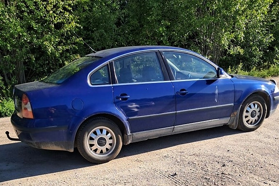 Volkswagen Passat 5 of 6