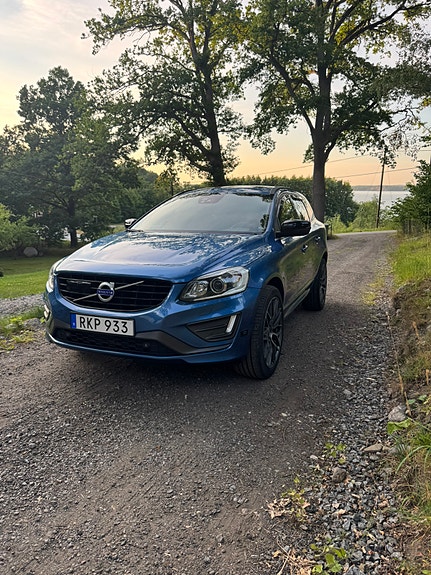 Volvo XC60 3 of 5
