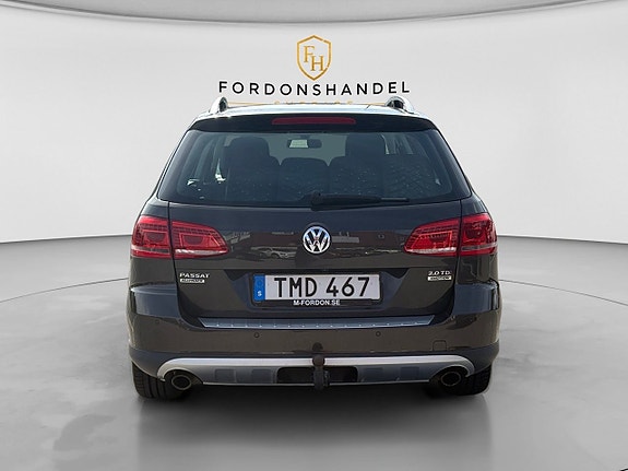 Volkswagen Passat Alltrack 5 of 11