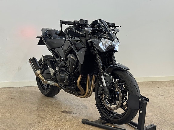 Kawasaki Z900 | Akrapovic Helsystem | R&G | ABS | 125hk 2 of 5