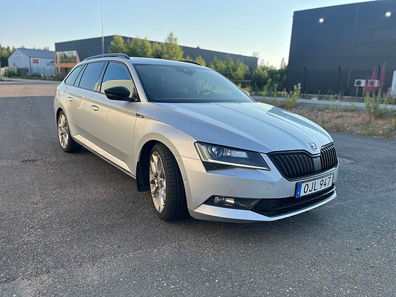 Skoda Superb 2 of 5