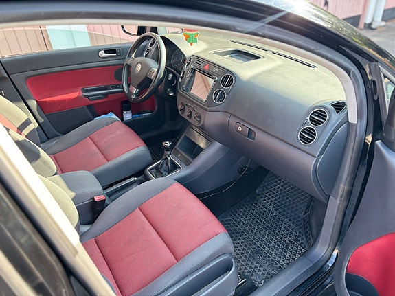 Volkswagen Golf Plus 8 of 15