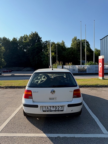 Volkswagen Golf IV 2 of 5