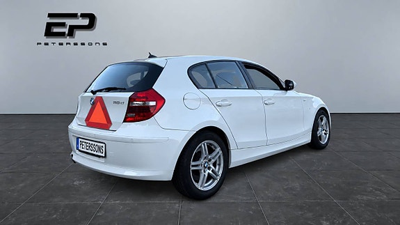 BMW 118d 4 of 8