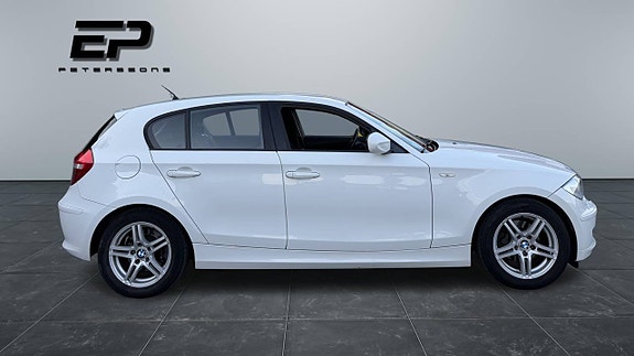 BMW 118d 3 of 9