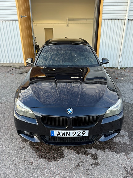 BMW 520d 2 of 5