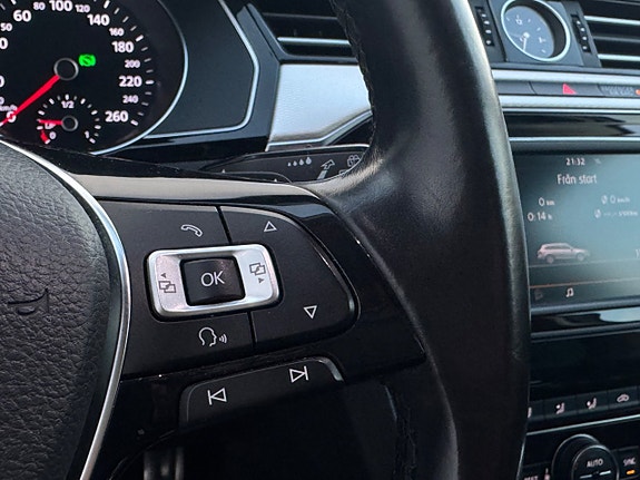 Volkswagen Passat Alltrack 9 of 19