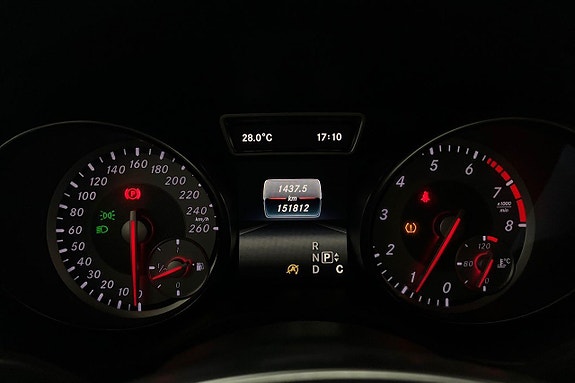 Mercedes-Benz CLA200 16 of 22