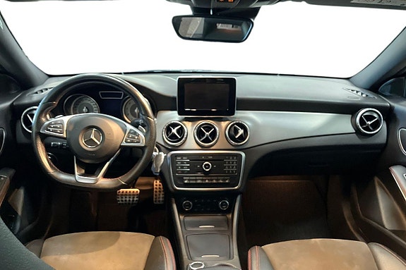 Mercedes-Benz CLA200 11 of 22