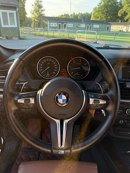 BMW X5 8 of 17
