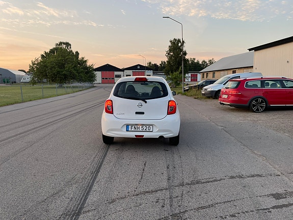 Nissan Micra 4 of 5
