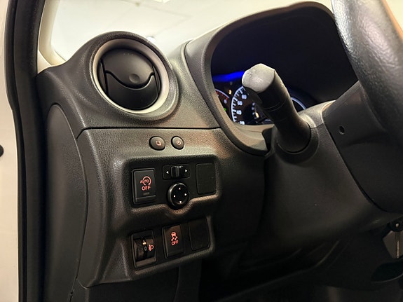 Nissan Note 10 of 27
