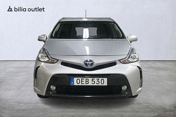 Toyota Prius+ 3 of 5