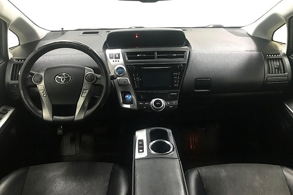 Toyota Prius+ 12 of 25