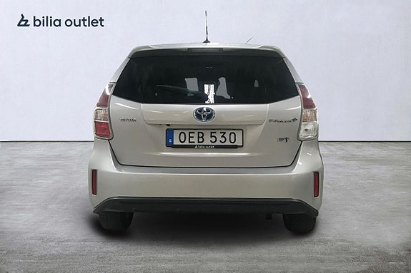 Toyota Prius+ 7 of 25