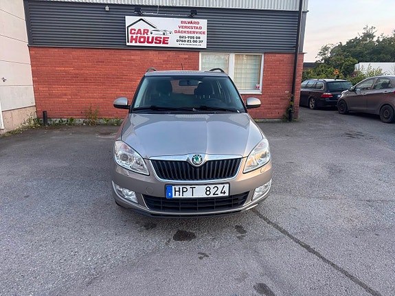 Skoda Fabia 2 of 15
