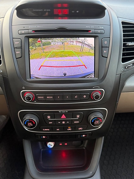 Kia Sorento 16 of 22