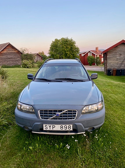 Volvo XC70 3 of 3