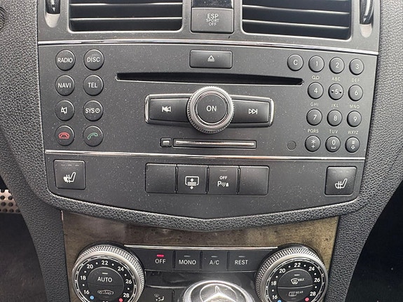 Mercedes-Benz C63 13 of 16