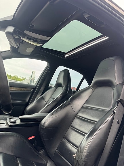 Mercedes-Benz C63 7 of 16