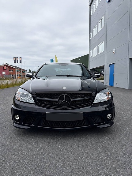 Mercedes-Benz C63 2 of 16