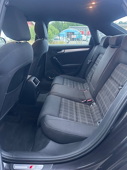 Audi A4 12 of 19