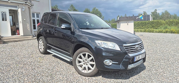 Toyota RAV4 5 of 5