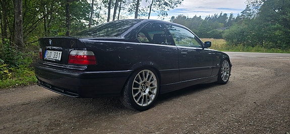 BMW 325i 5 of 5