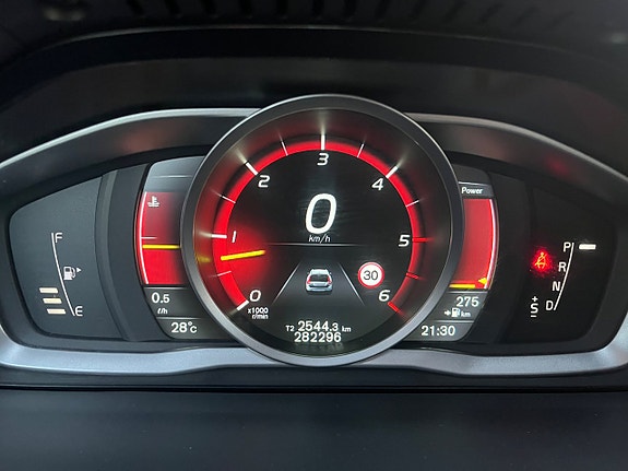 Volvo XC70 16 of 24