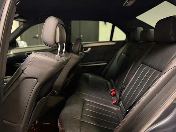 Mercedes-Benz E300 8 of 23