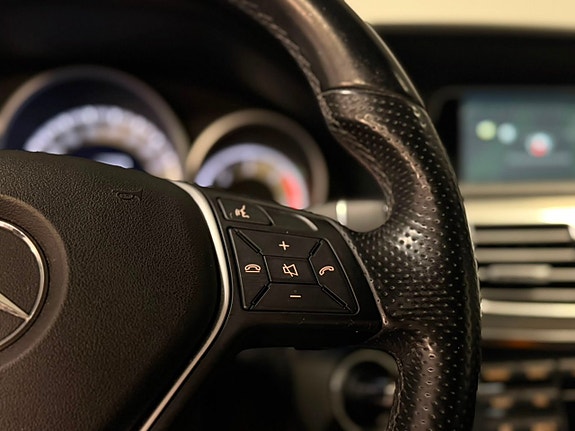 Mercedes-Benz E300 15 of 23