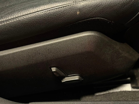 Mercedes-Benz E300 19 of 23