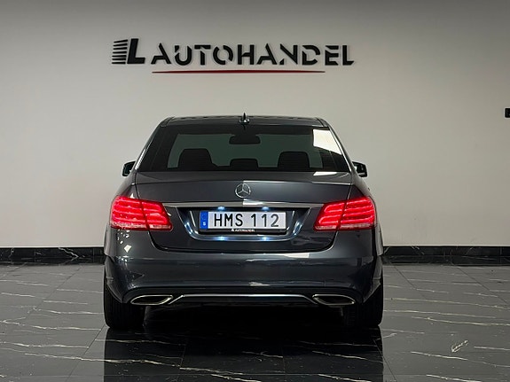 Mercedes-Benz E300 5 of 5