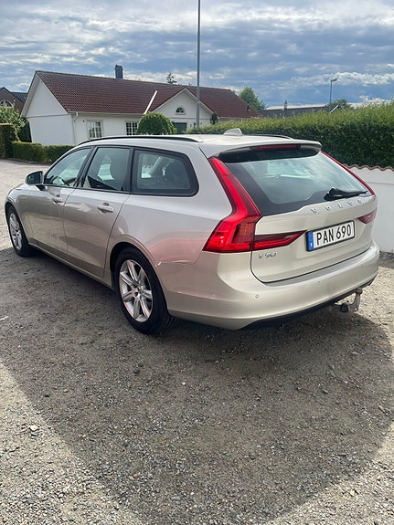 Volvo V90 4 of 5